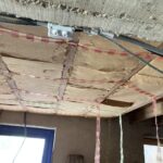 enduits de finition terre crue chaux sur cloisons , isolation combles perdues ouate de cellulose, pédo épuration, pose pare vapeur, ,...