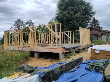 Autoconstruction d’une maison bois et paille dans l’Ain !