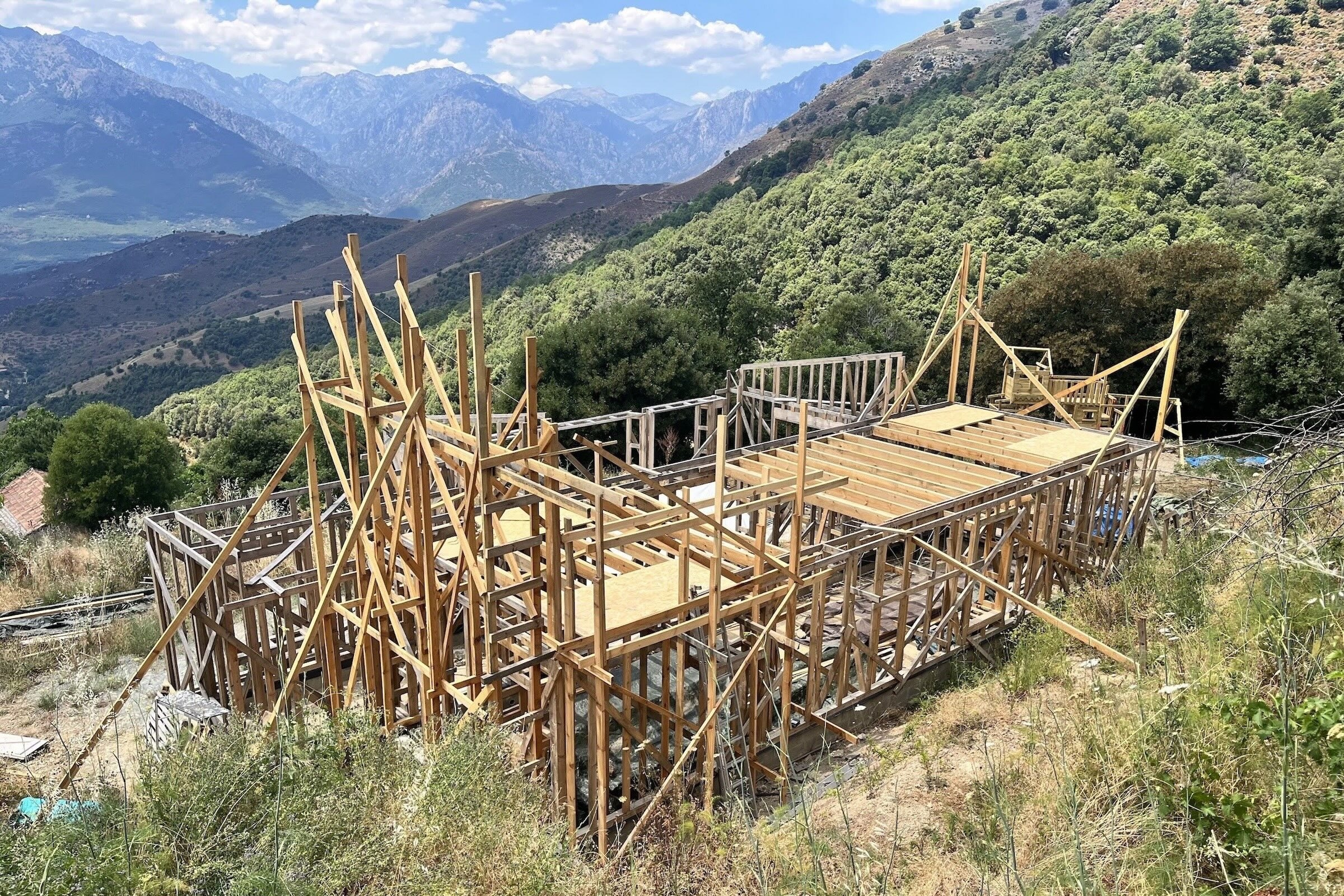 🏗️ Chantier participatif – Maison GREB en Centre Corse (Santa Lucia di Mercurio, 20250)